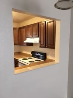 West Palm Beach Apartment: Laurel Way/Ceylon Court