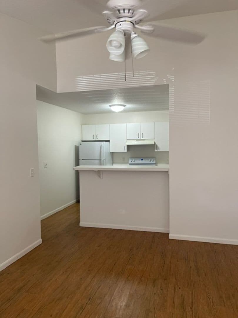 Hobe Sound Apartment: S.E. Woodview Terrace