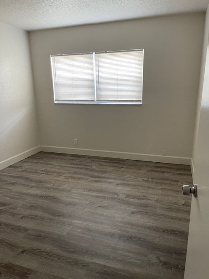Palm Springs Apartment: 240-252-260 Alemeda Drive
