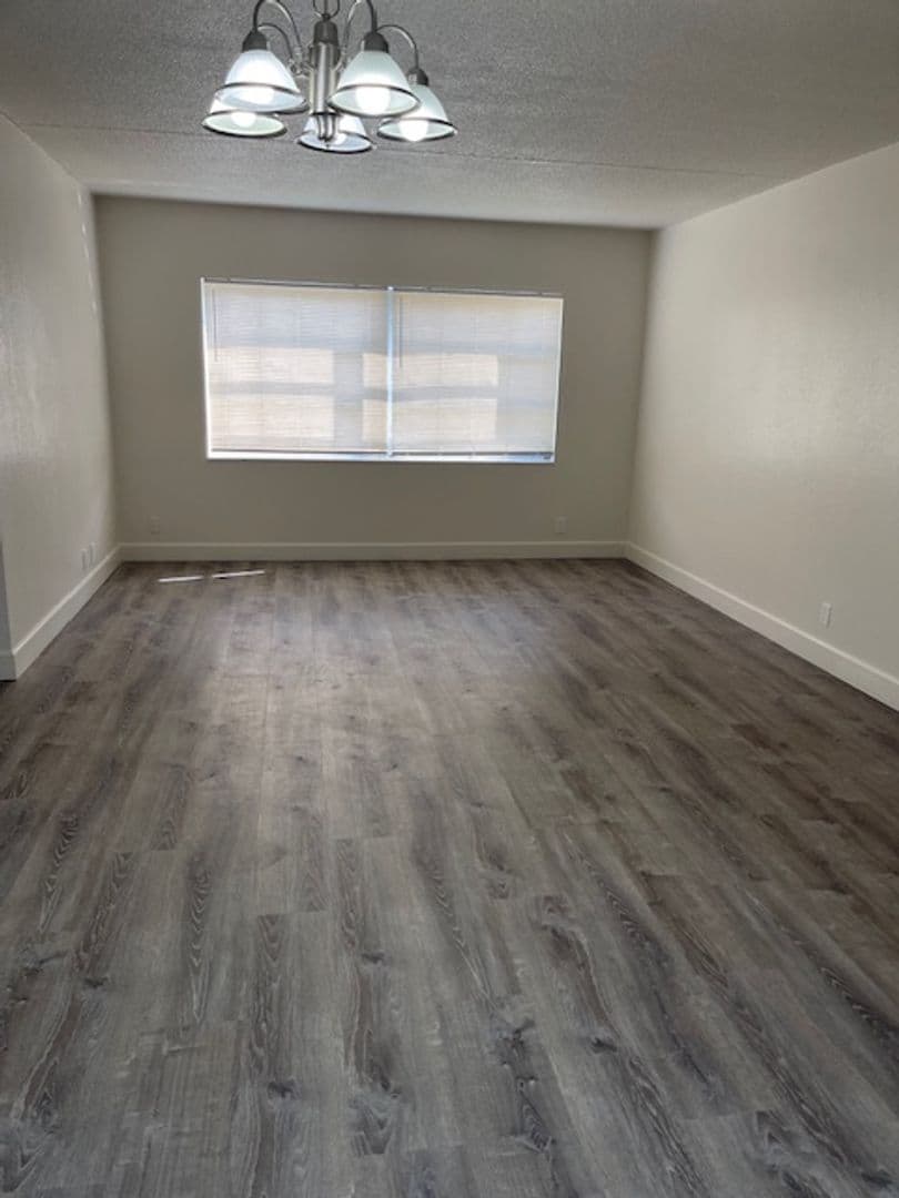 Palm Springs Apartment: 240-252-260 Alemeda Drive