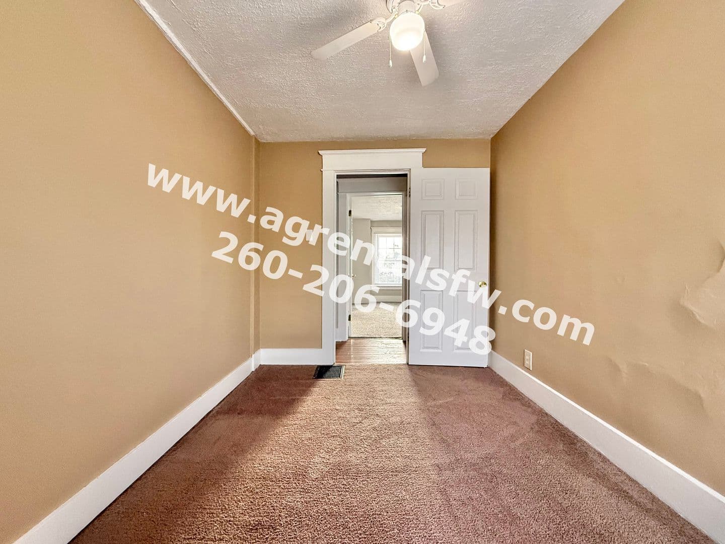 Fort Wayne Apartment: 1420 Cass St