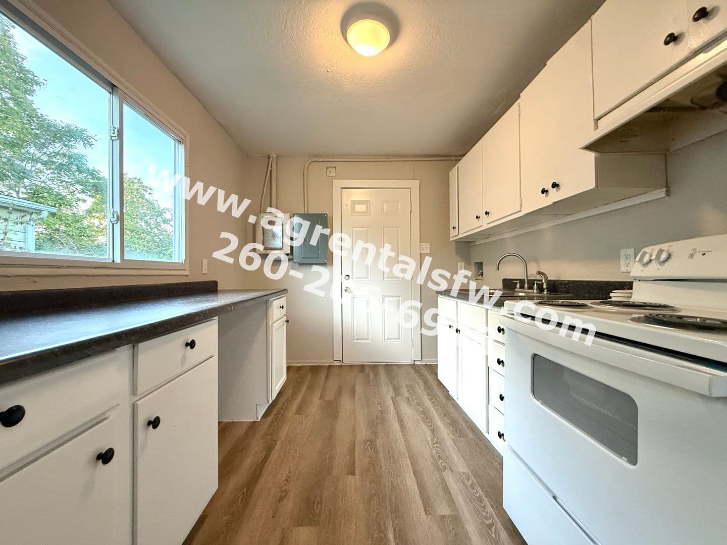 Fort Wayne House: 2317 Reynolds St