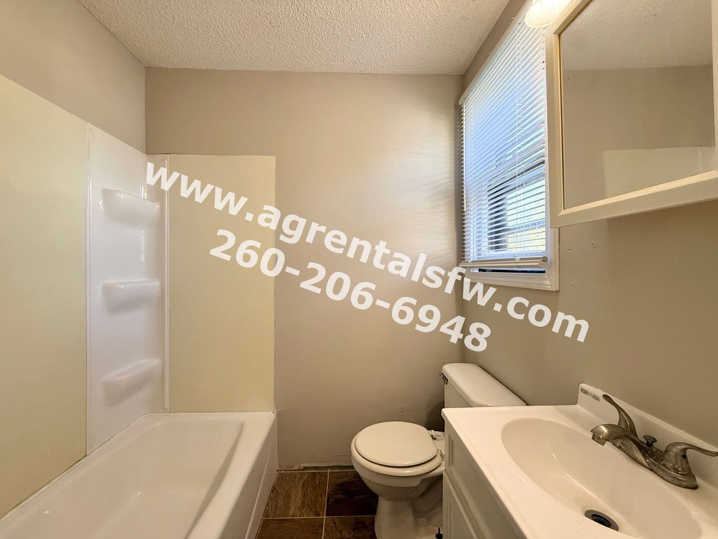Fort Wayne House: 1315 Schilling Ave