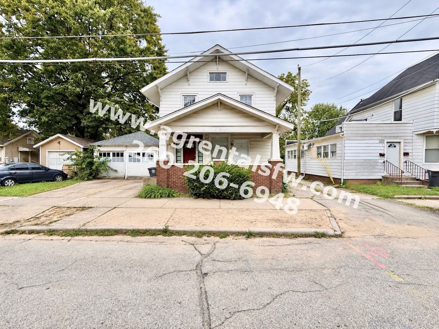 Fort Wayne Apartment: 1420 Cass St