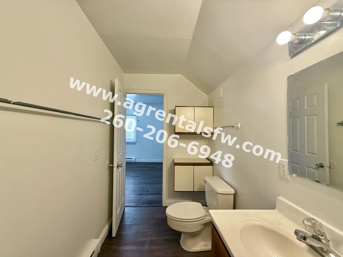 Fort Wayne Apartment: 3113 S Harrison St