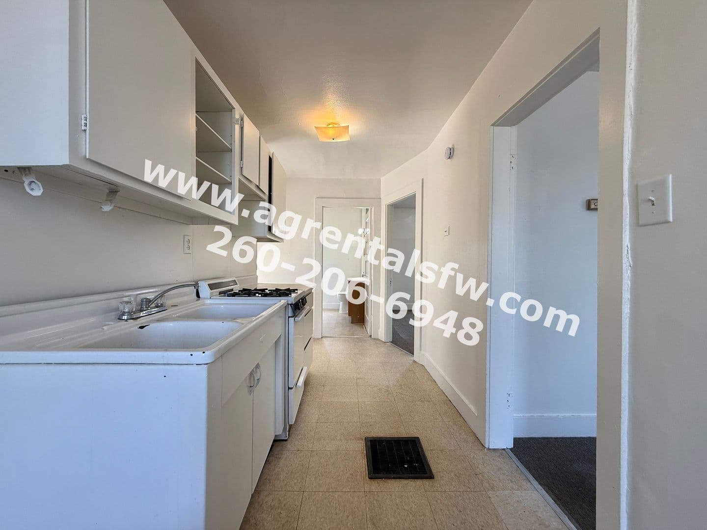 Fort Wayne Apartment: 412 Nussbaum Ave