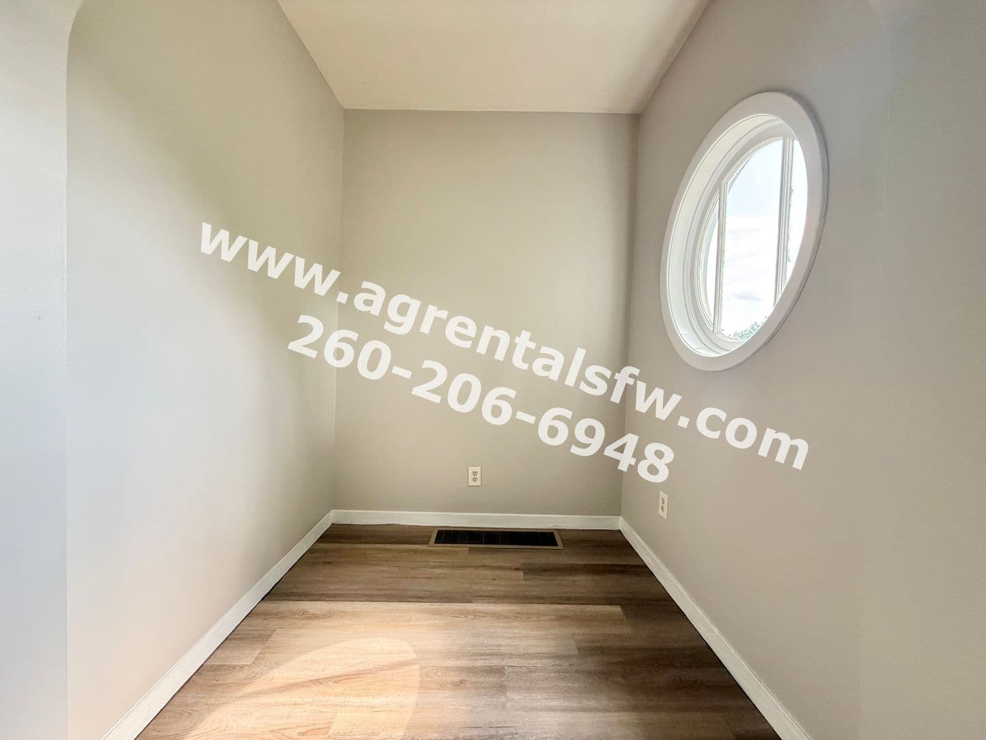Fort Wayne Apartment: 3209 Fairfield Ave