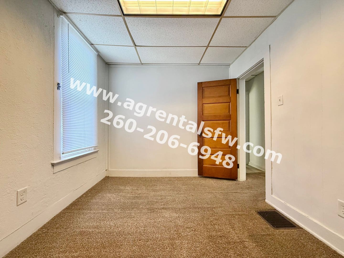 Fort Wayne Apartment: 2828 Raymond St