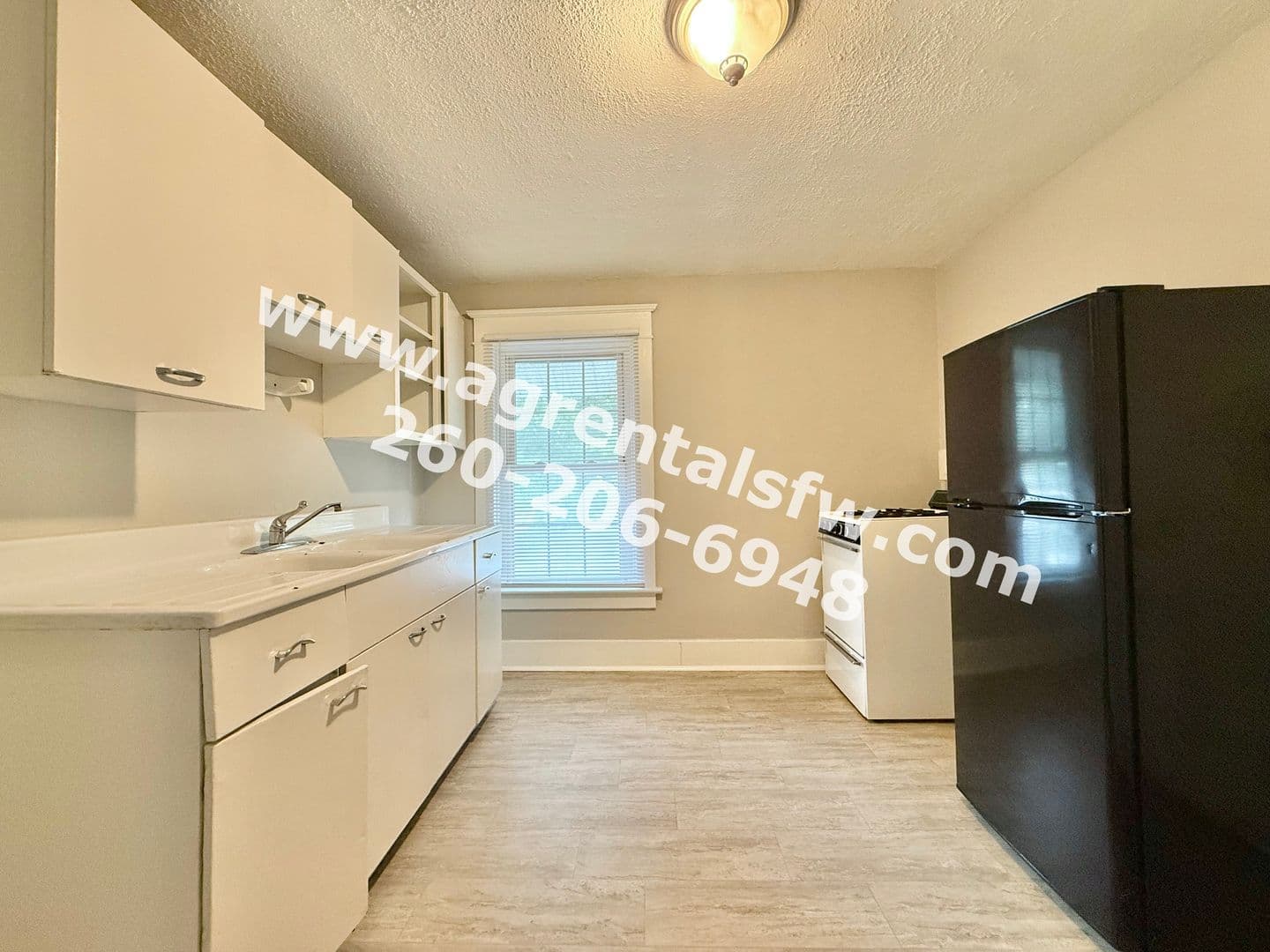 Fort Wayne Apartment: 1420 Cass St