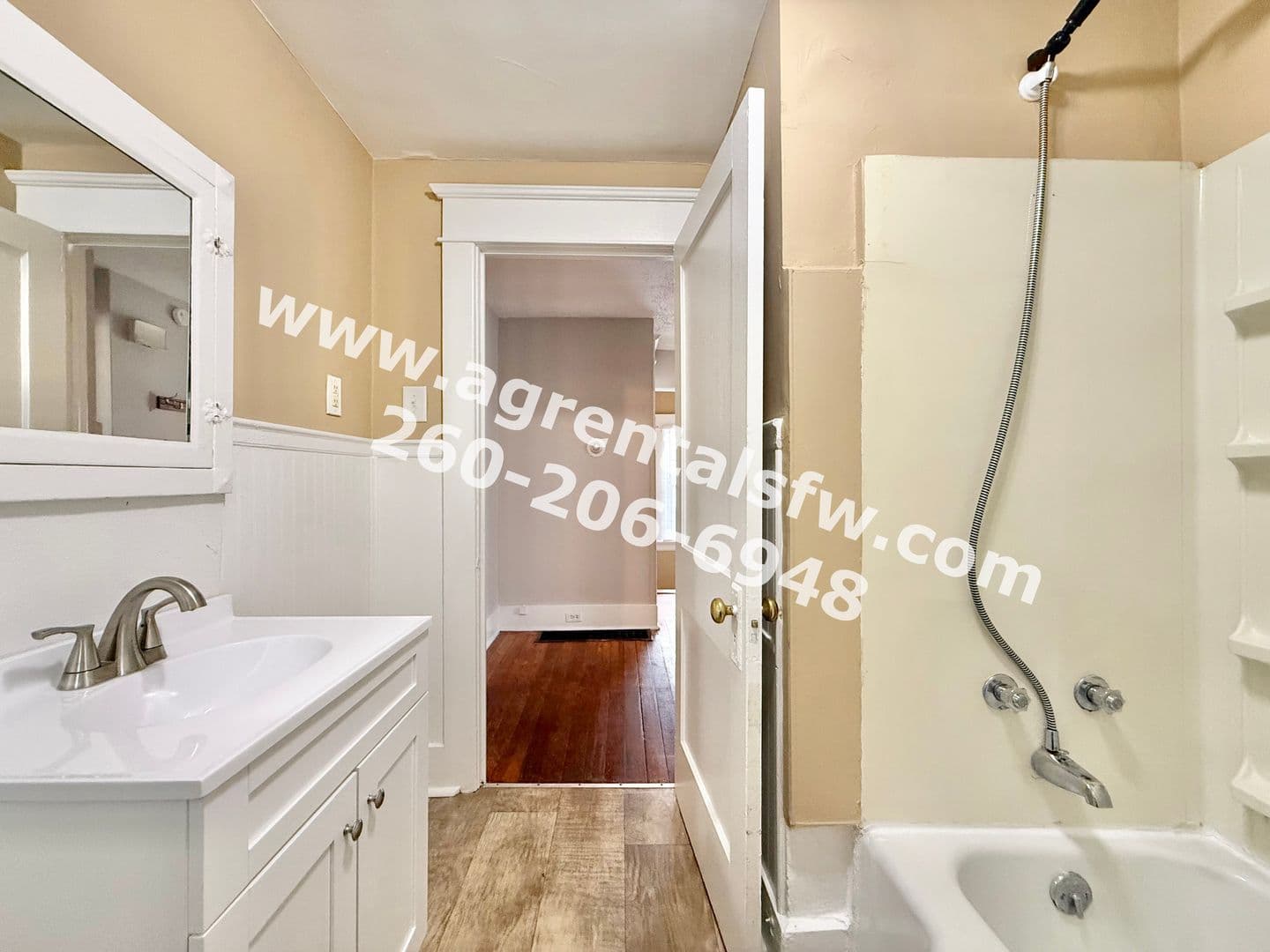 Fort Wayne Apartment: 1420 Cass St