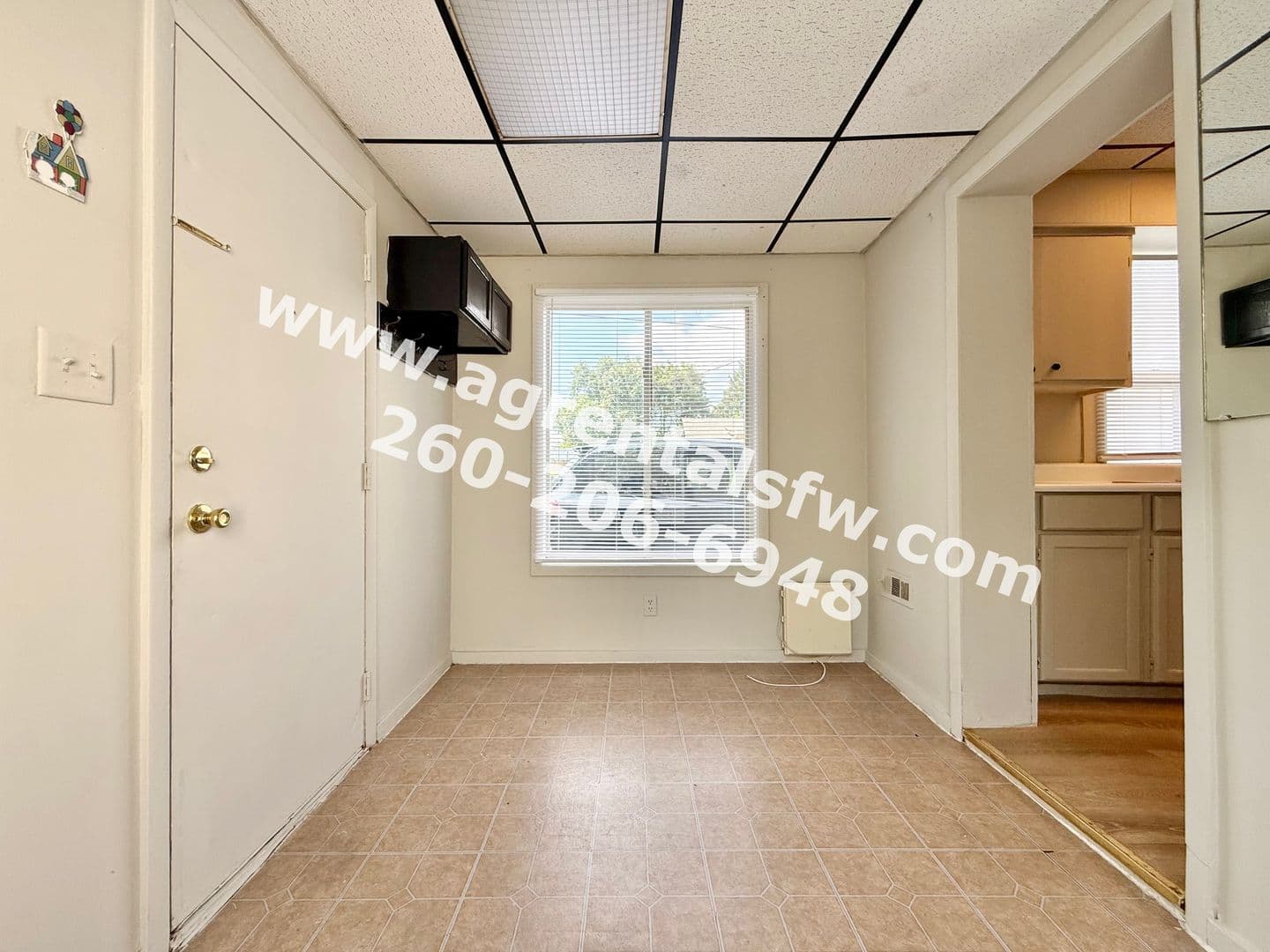 Fort Wayne Apartment: 2828 Raymond St