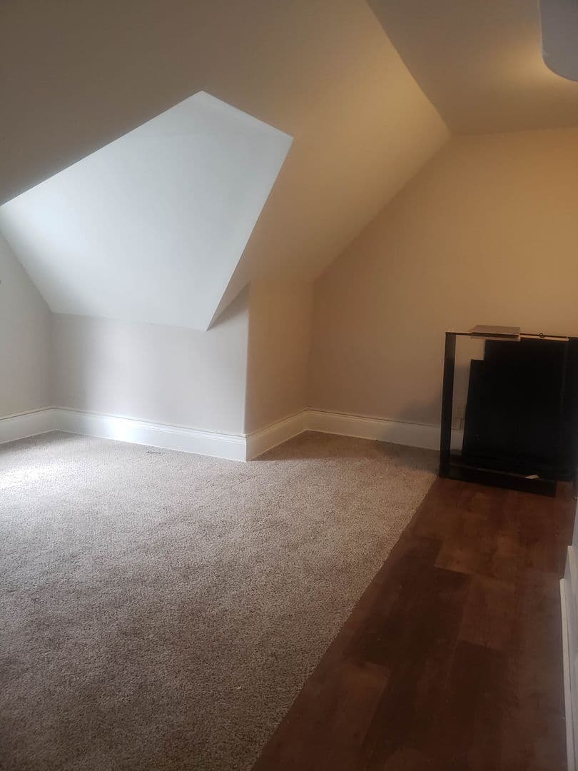 Erie Apartment: 324 W 8th St