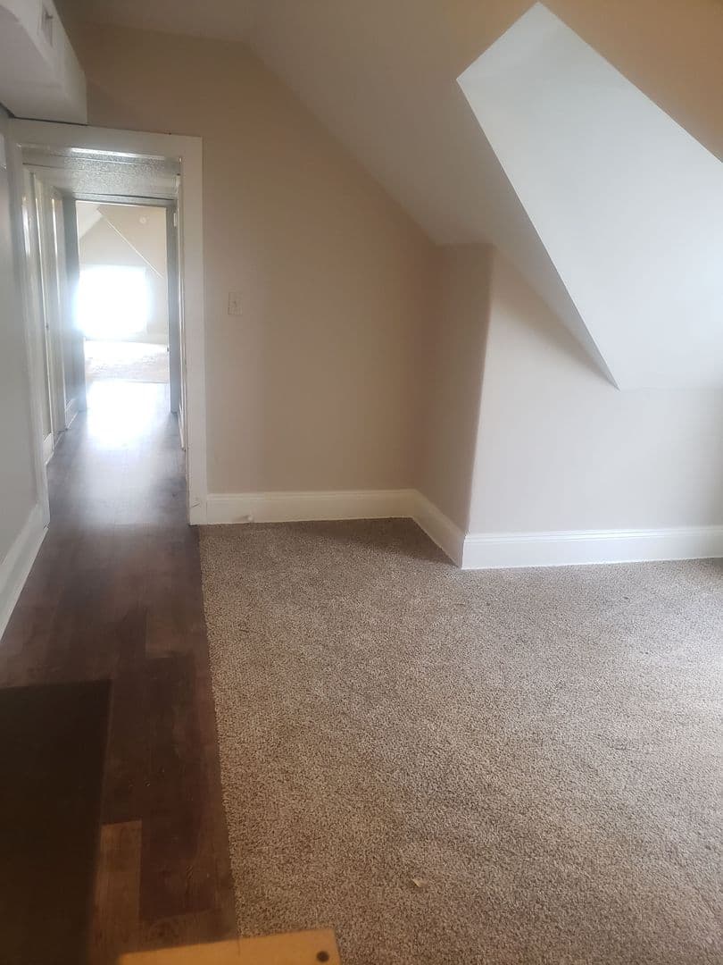 Erie Apartment: 324 W 8th St