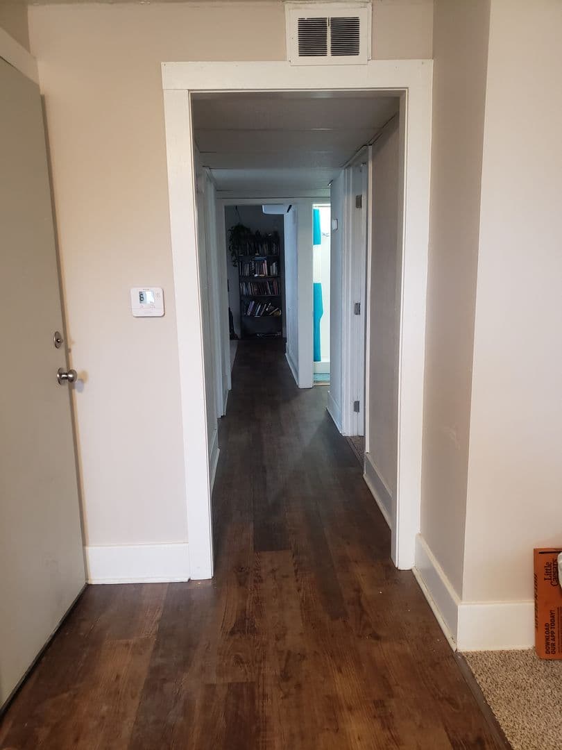 Erie Apartment: 324 W 8th St