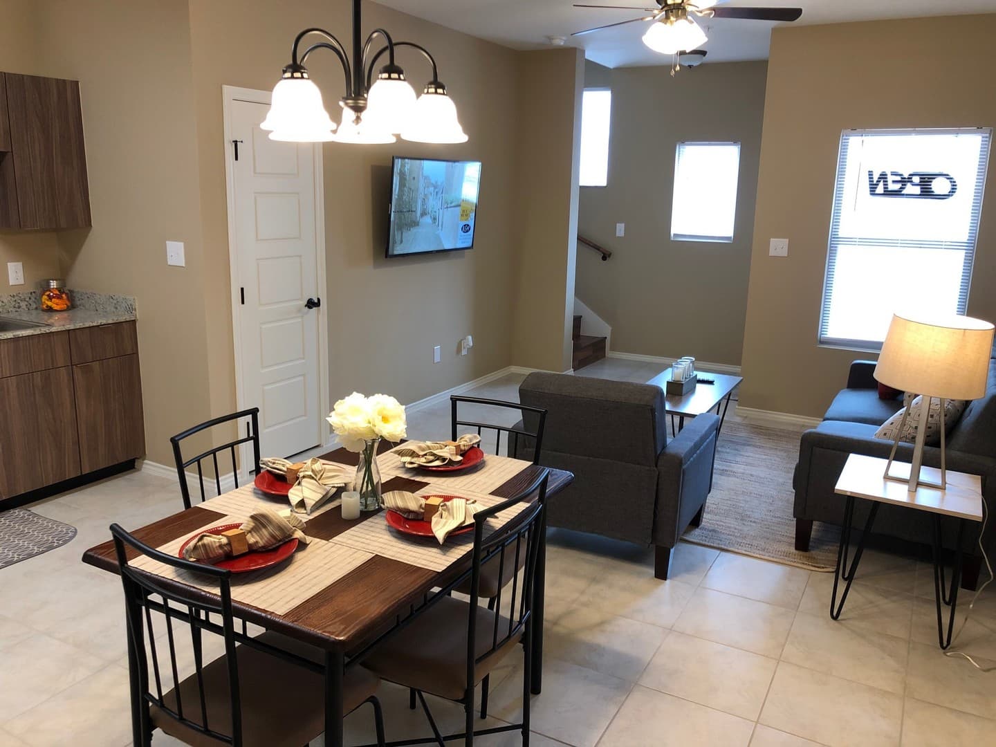 Hidalgo Apartment: 2206 E Hwy 281