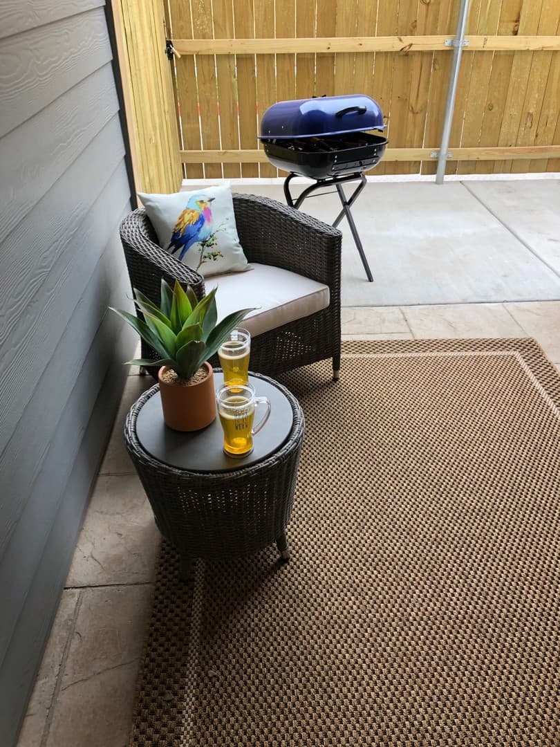 Hidalgo Apartment: 2206 E Hwy 281