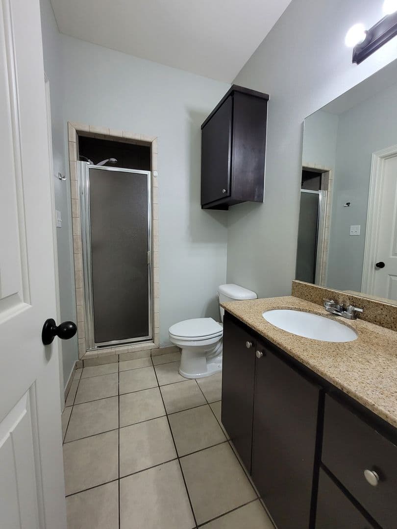 La Joya Apartment: 409 E. 3rd St.