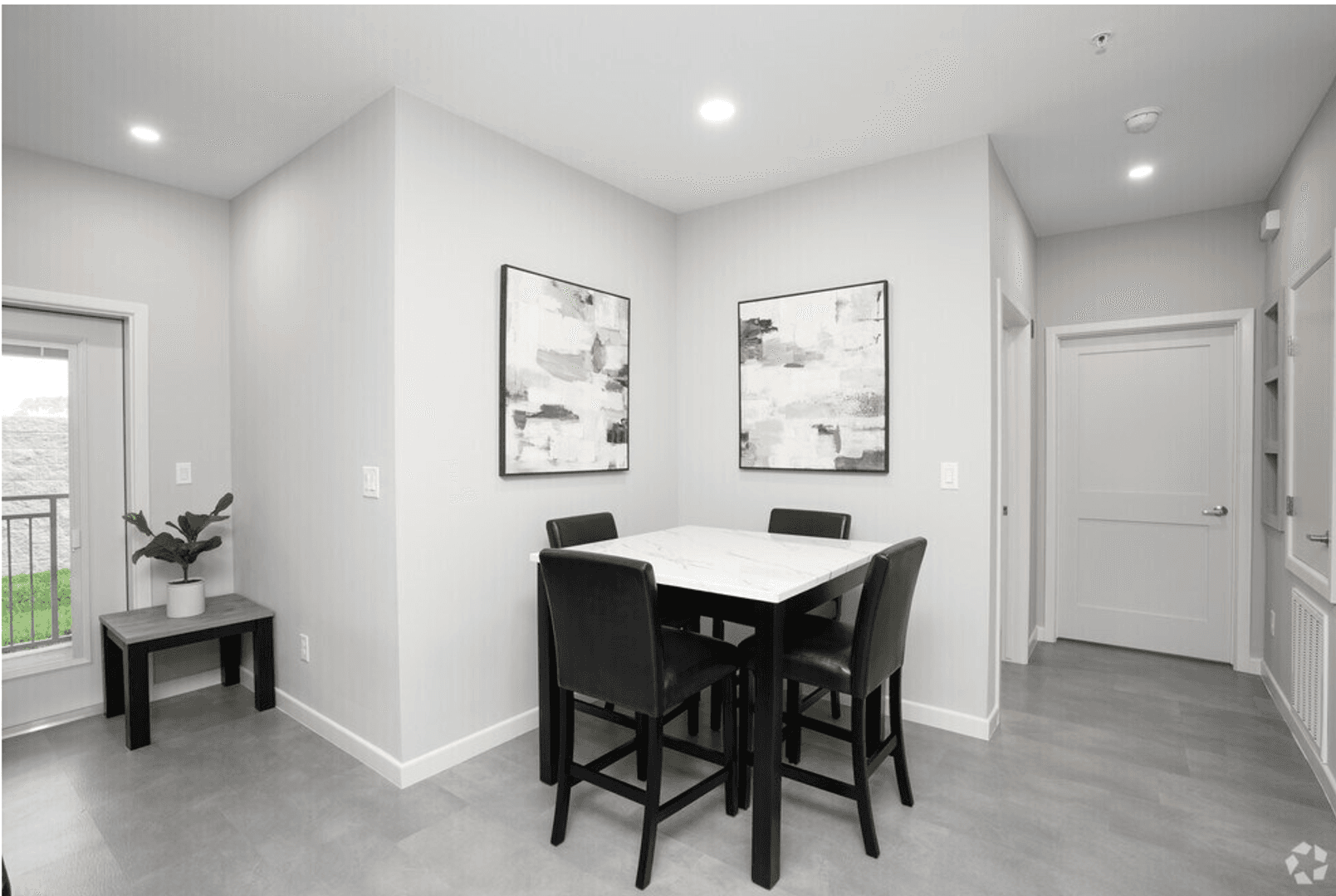 McAllen Apartment: 615 Dallas Ave.