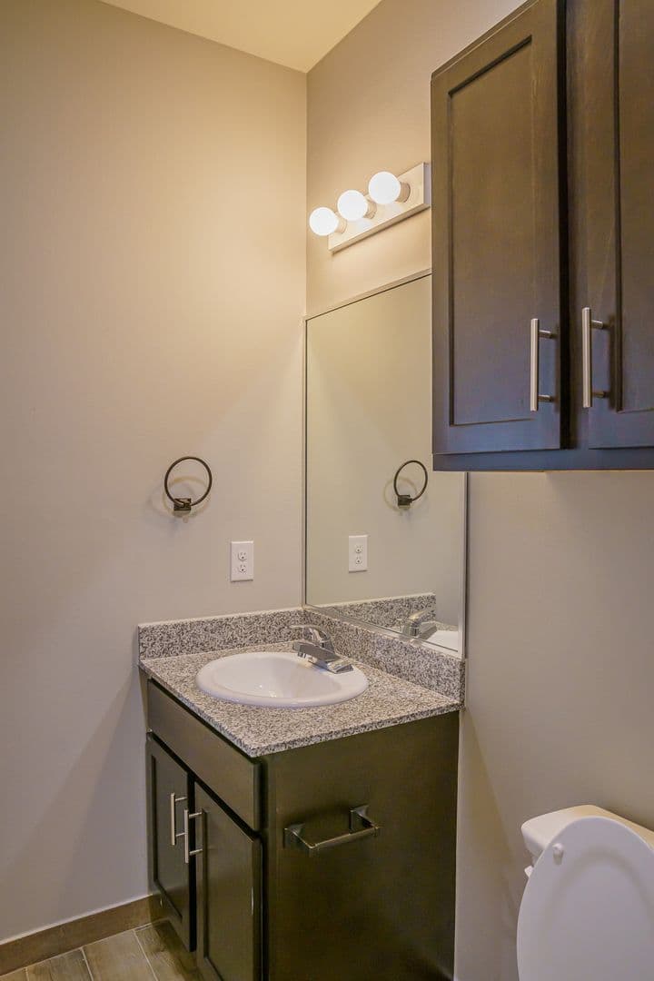 Harlingen Apartment: 1402 S. "H" Street