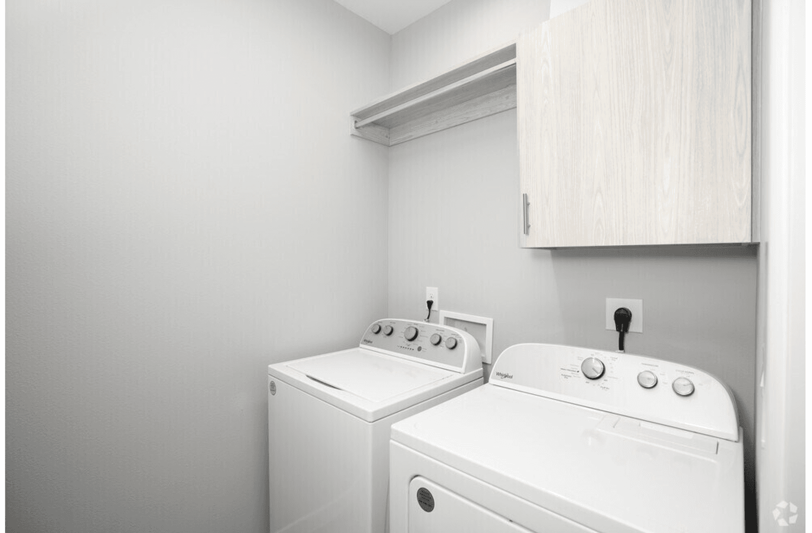 McAllen Apartment: 615 Dallas Ave.