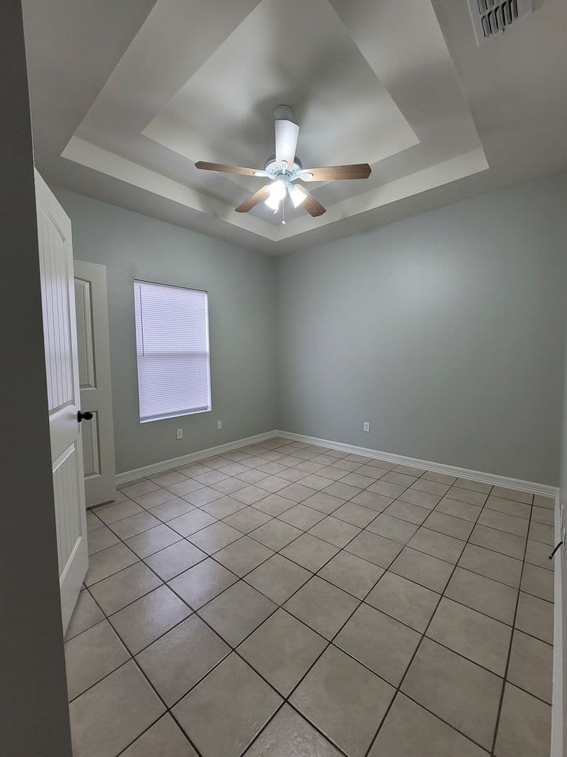 La Joya Apartment: 409 E. 3rd St.