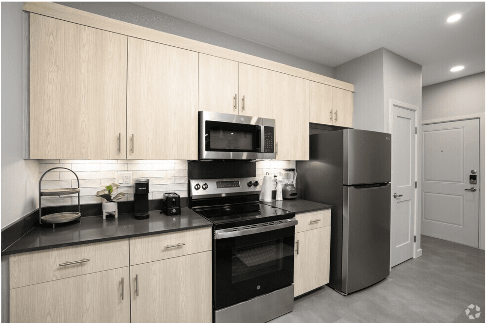 Mission Apartment: 7220 W Interstate Highway 2