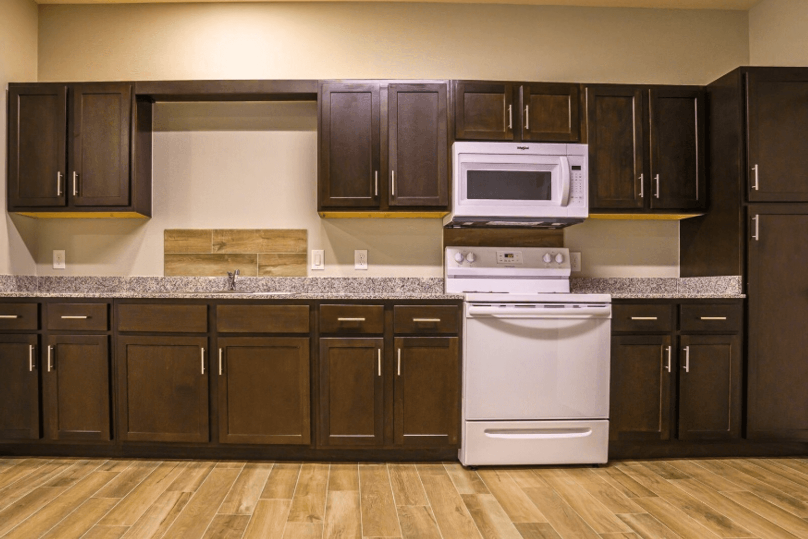 Harlingen Apartment: 1402 S. "H" Street