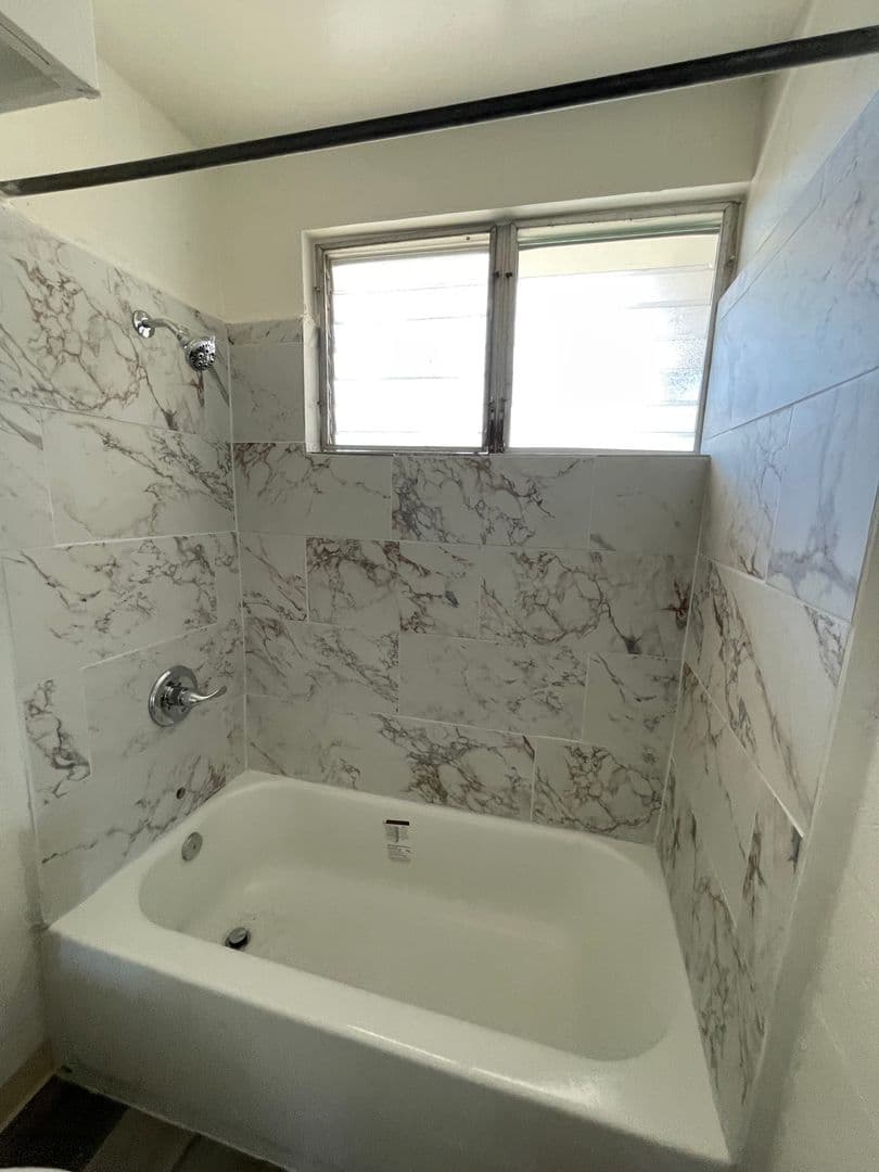 Honolulu Apartment: 1671 Kalakaua Ave