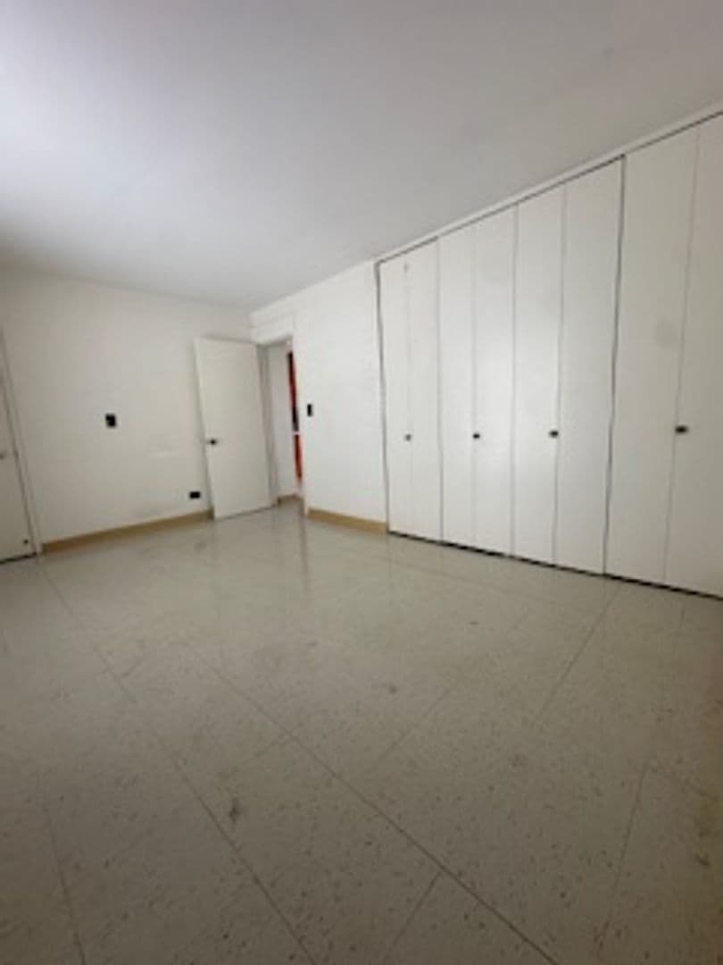 Honolulu Apartment: 1671 Kalakaua Ave