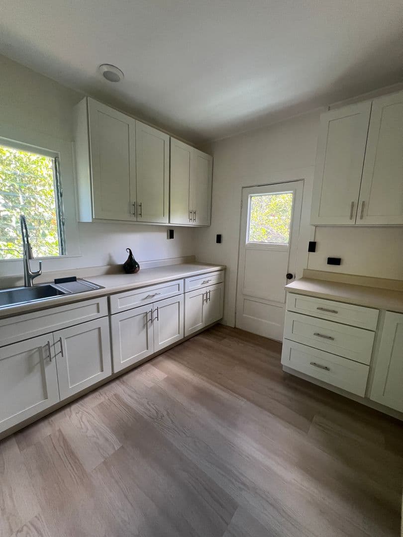 Honolulu Apartment: 2835 & 2841 Kolowalu St