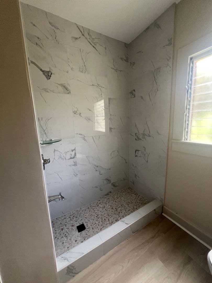 Honolulu Apartment: 2835 & 2841 Kolowalu St