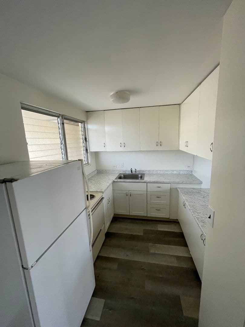 Honolulu Apartment: 1671 Kalakaua Ave