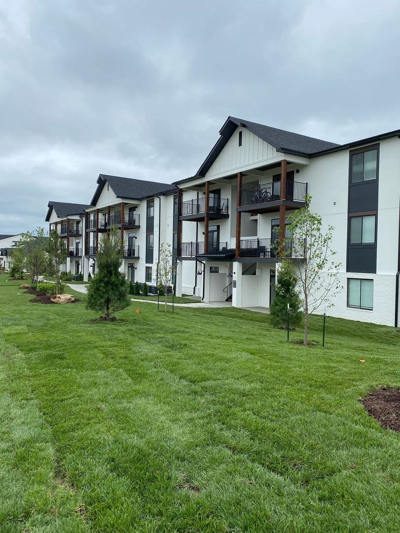 Columbia Apartment: 4401 Faurot Drive