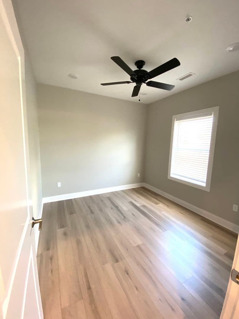 Columbia Apartment: 4401 Faurot Drive