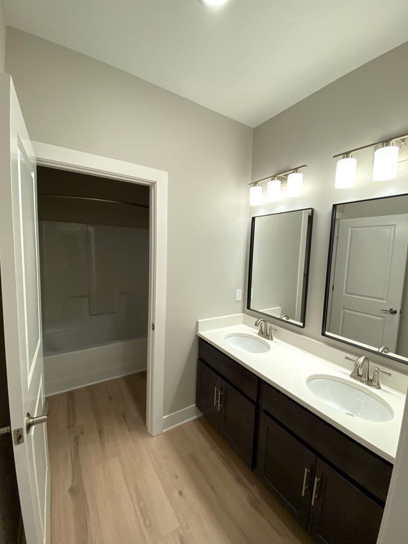 Columbia Apartment: 4401 Faurot Drive