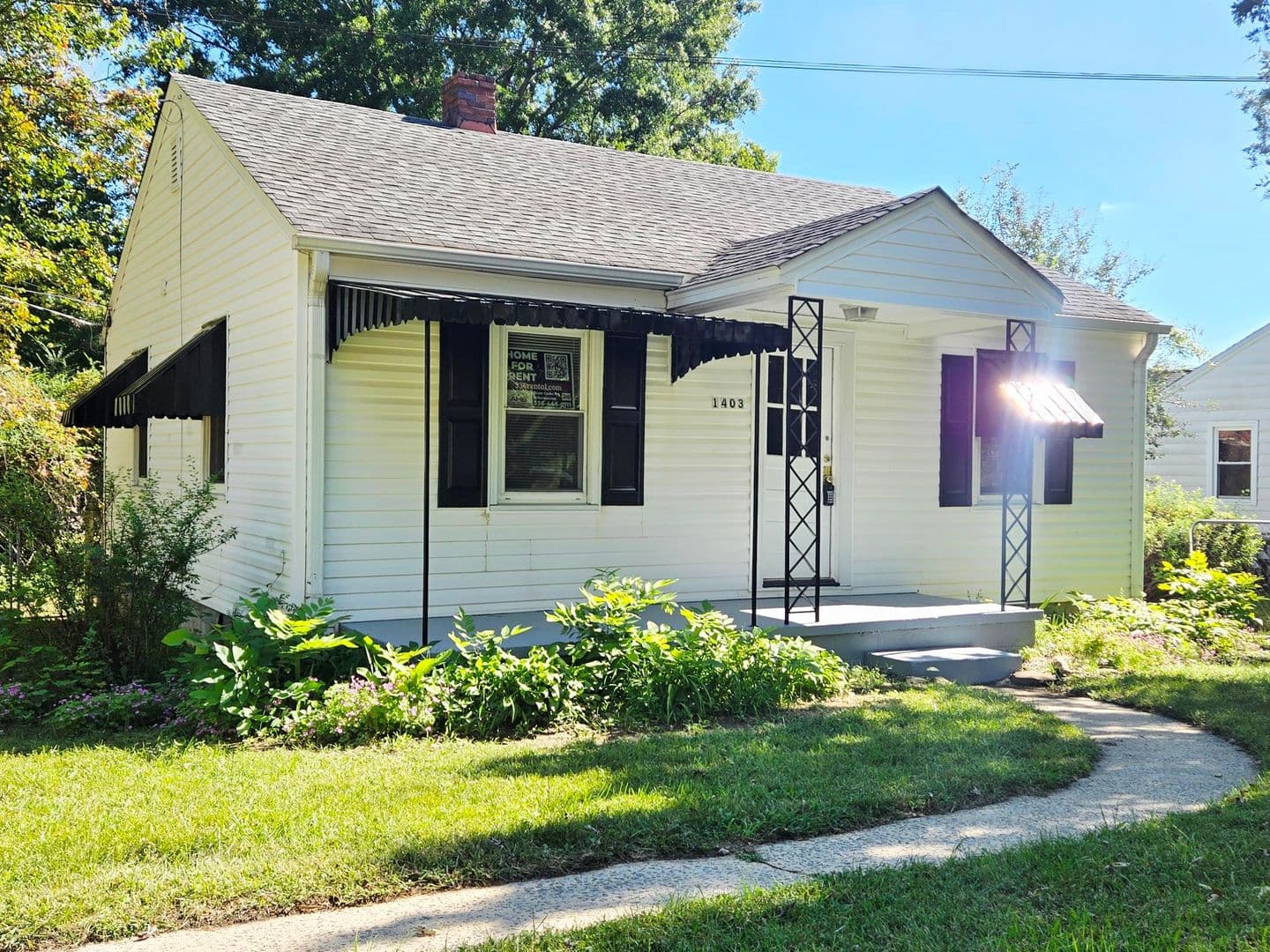 Burlington House: 1403 Durham St