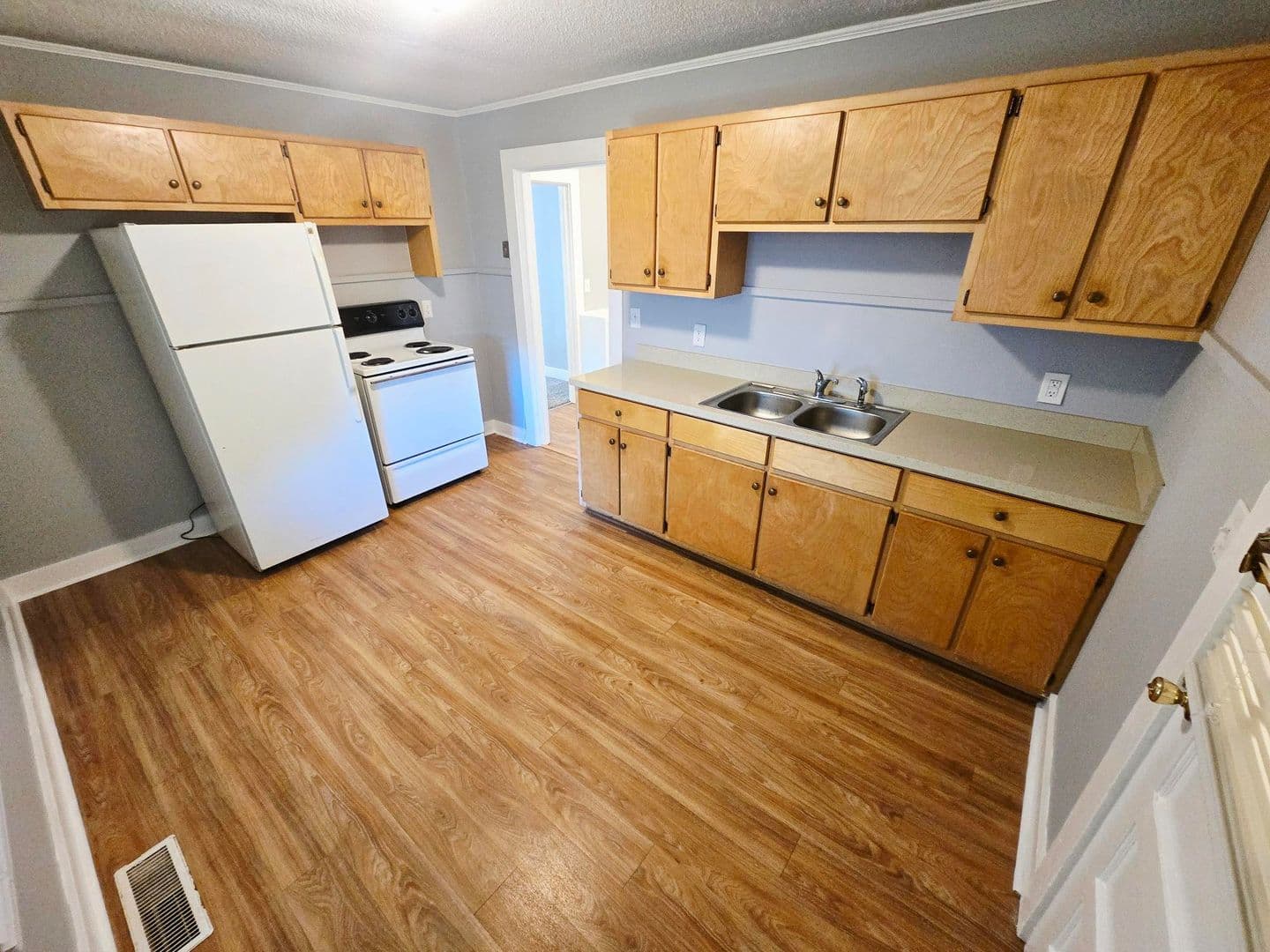 Burlington House: 1403 Durham St