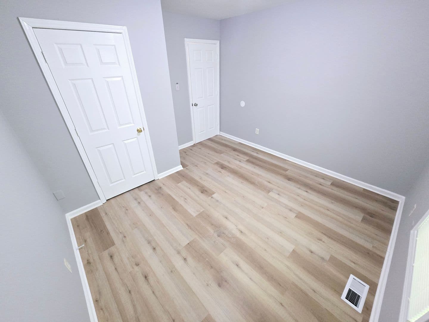 Burlington House: 1016 Washington St Apt C