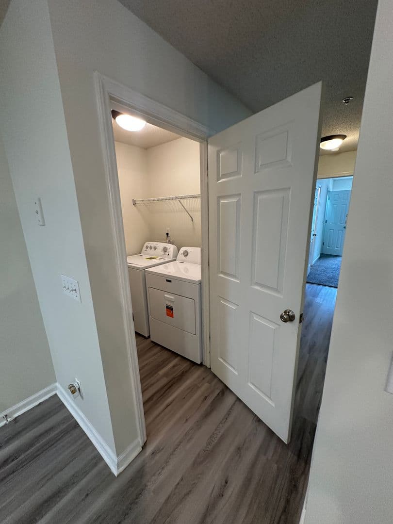 Burlington House: 3475 Forestdale Dr
