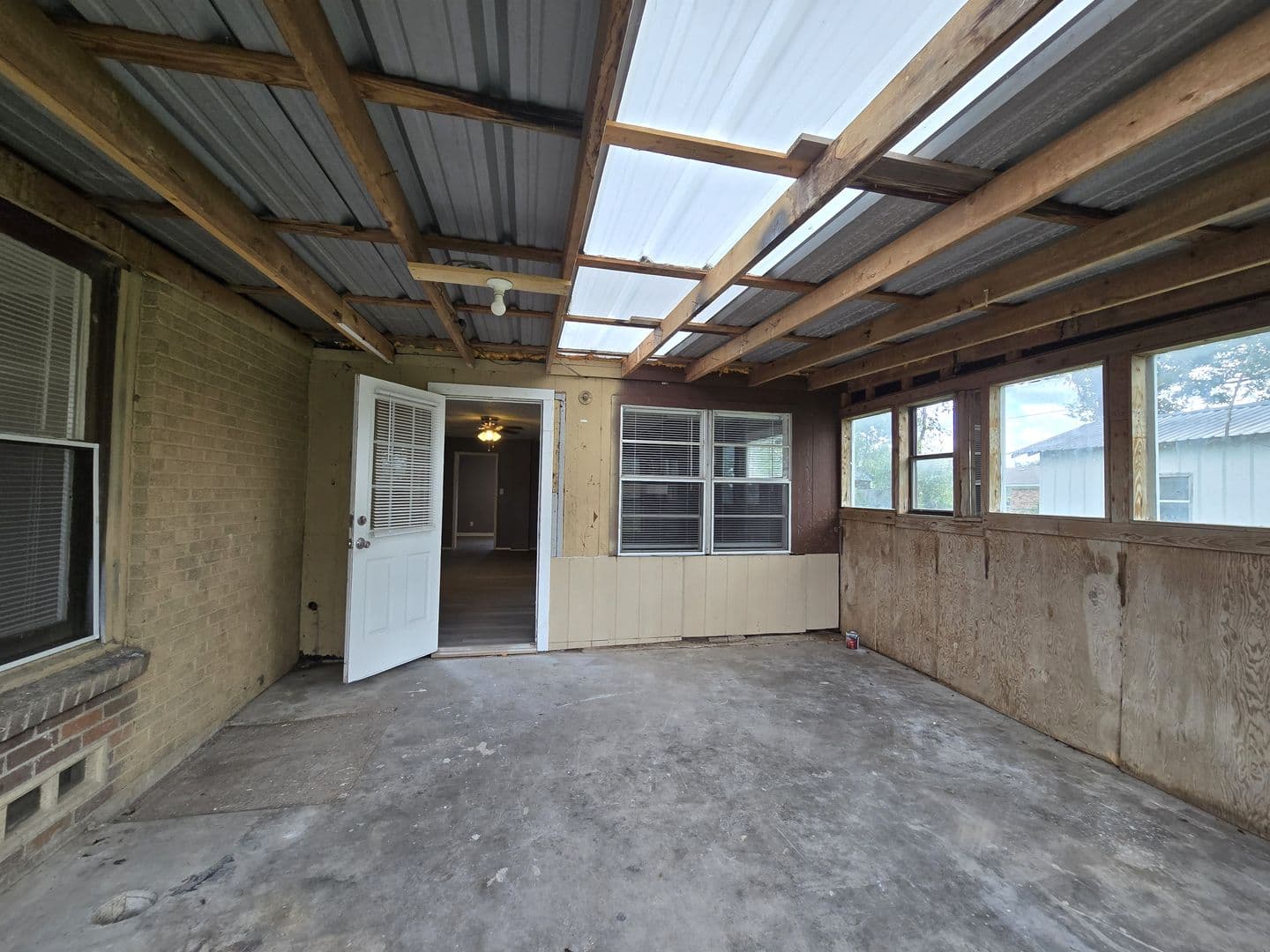 Evant House: 240 Tom Sawyer Street