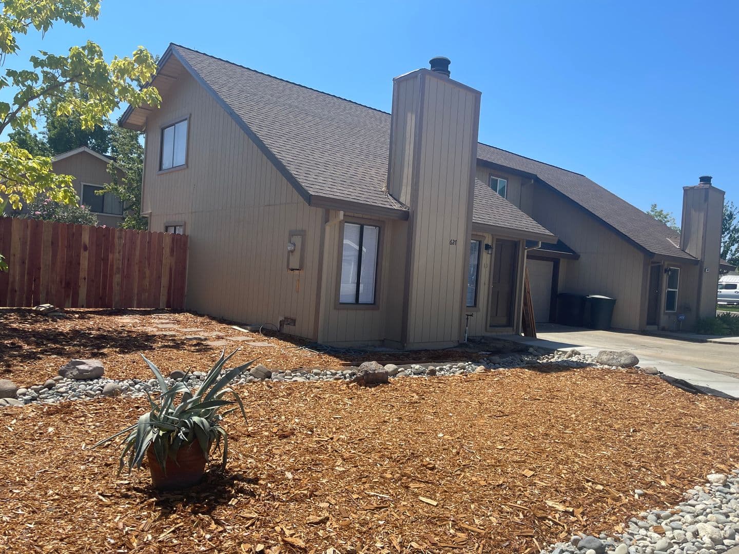 Roseville House: 627 Lassen Way