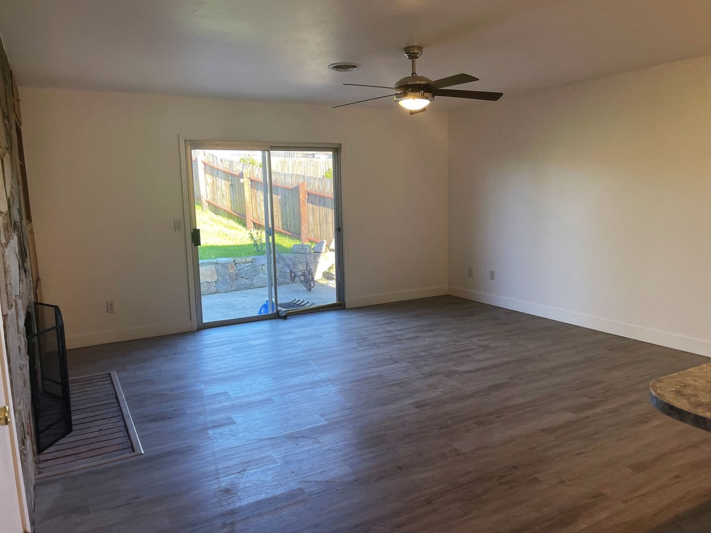 Folsom House: 211 Fargo Way