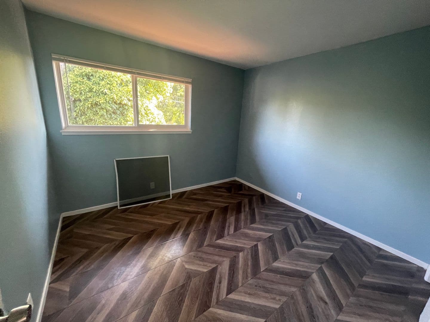 Carmichael Apartment: 3319 Mensch Court