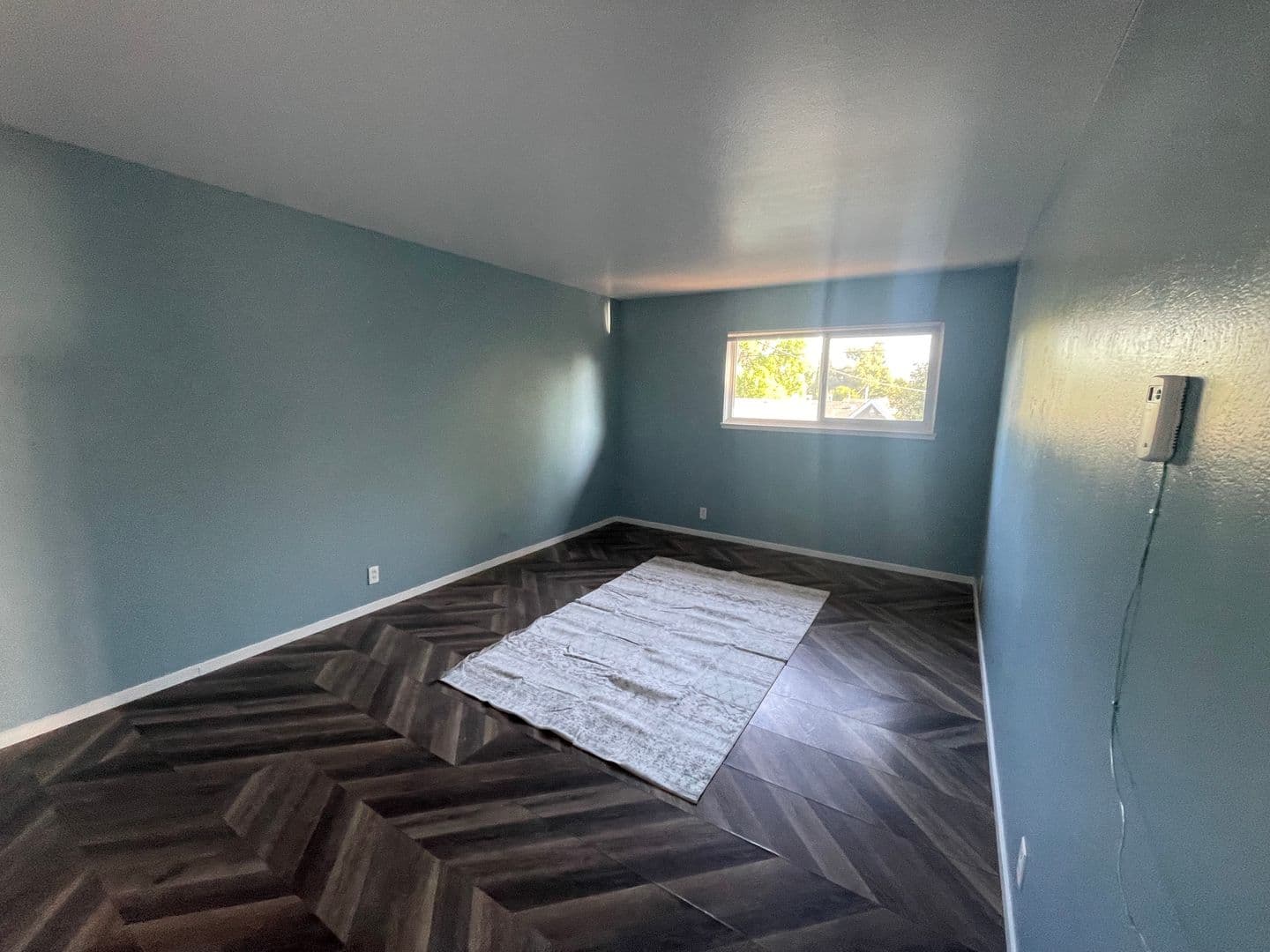 Carmichael Apartment: 3319 Mensch Court