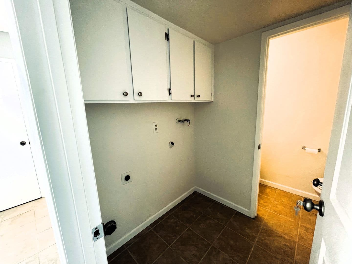 Roseville House: 627 Lassen Way
