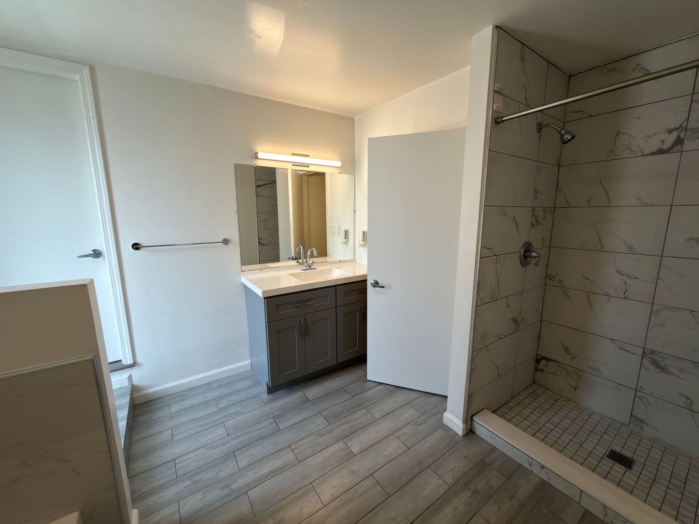 Long Beach Apartment: 1110 Mira Mar Avenue