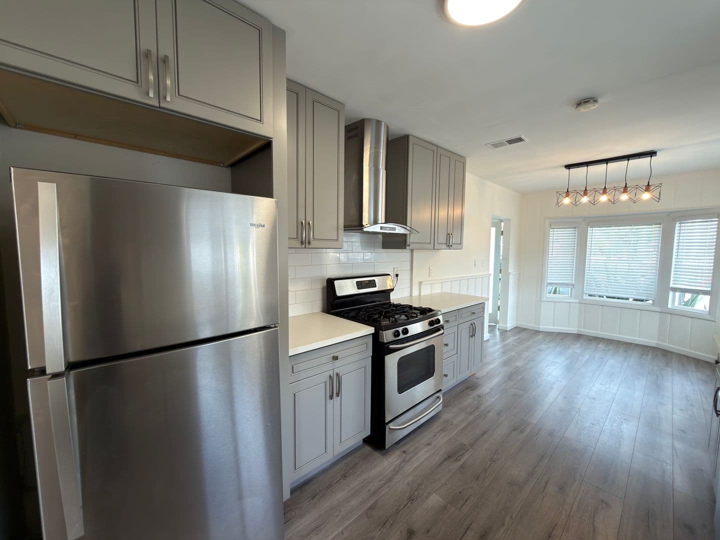 Long Beach Apartment: 1110 Mira Mar Avenue