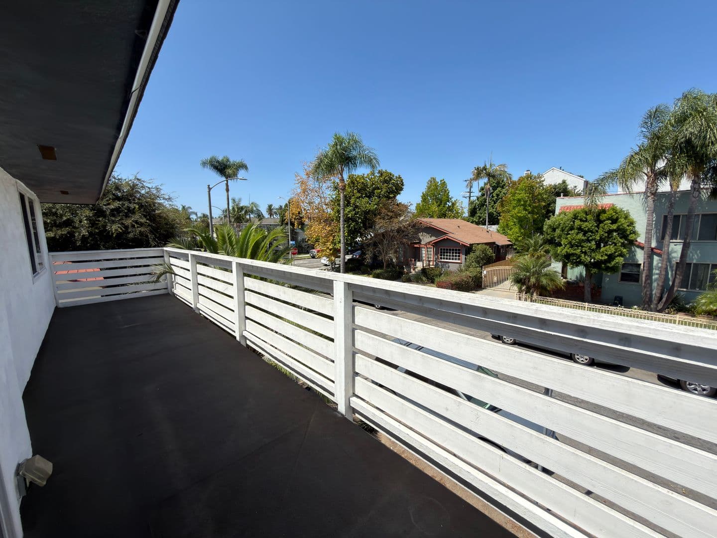Long Beach Apartment: 1110 Mira Mar Avenue