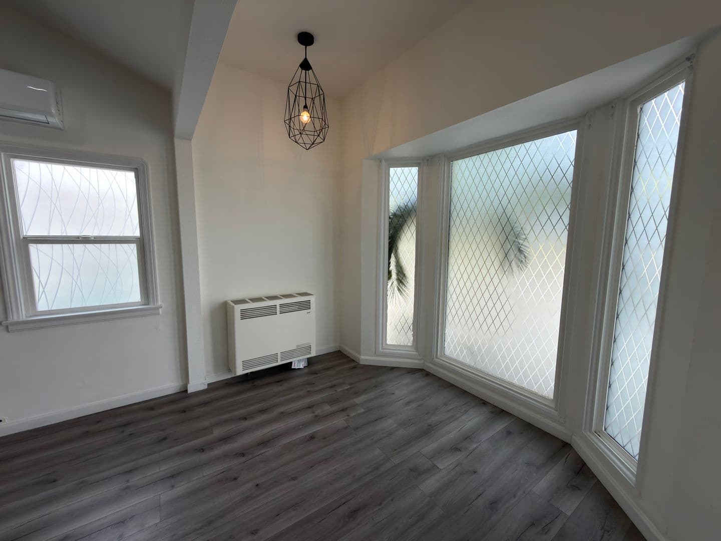 Long Beach Apartment: 1110 Mira Mar Avenue