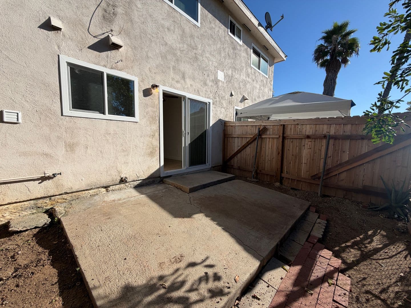 La Habra Apartment: 200-220 W. Hillside Court